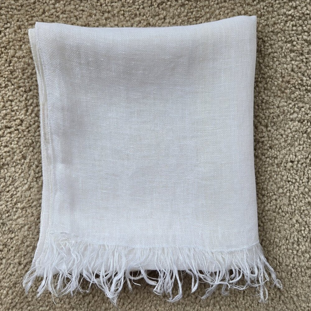 NWOT Vikolino White Linen Scarf